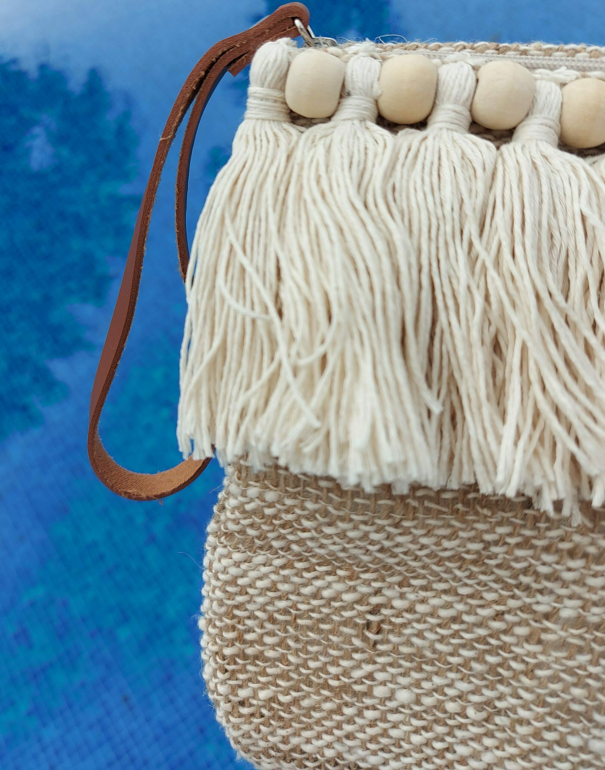 Cotton Handbag with wooden beads - Image 3