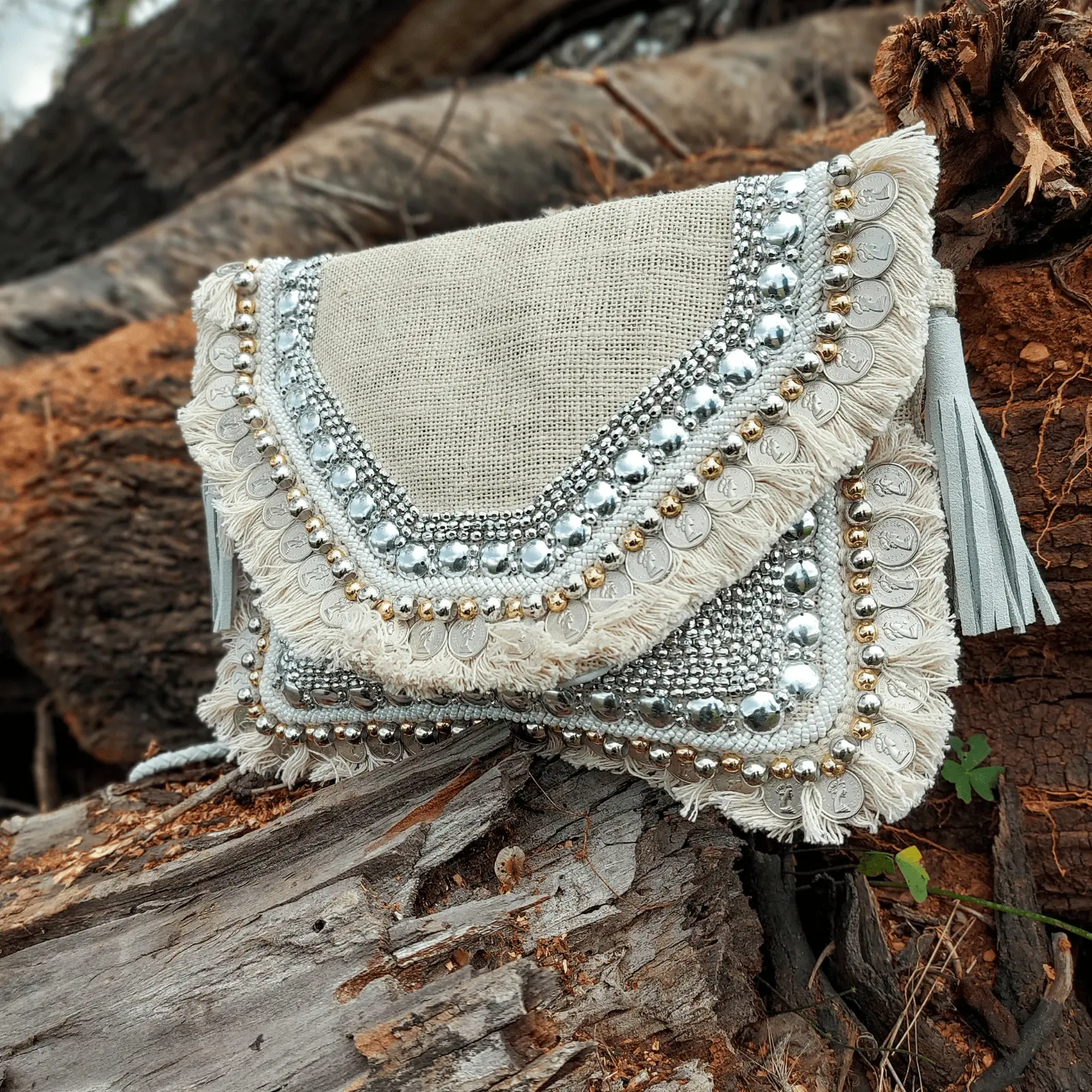 Bolso de Tela de Yute Beige con Monedas - Imagen 3