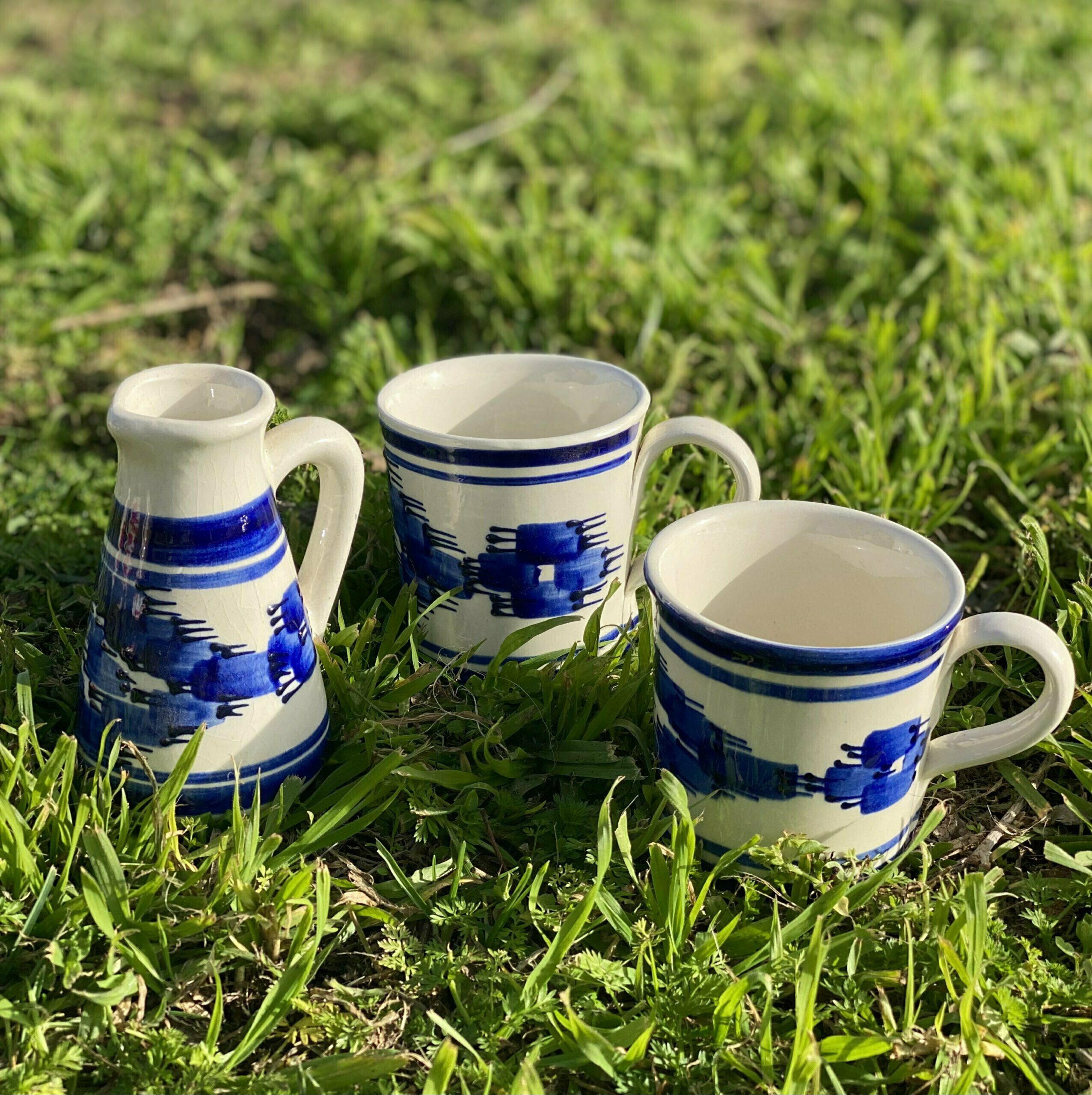 Handmade ceramic set (milk jug/2cups) blue llengos