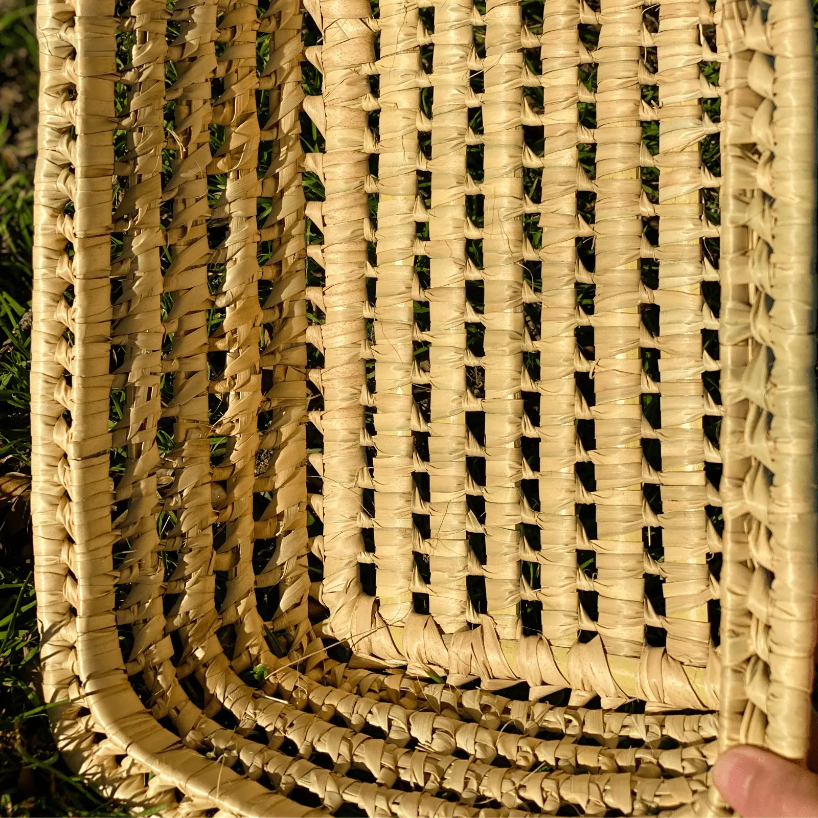 Rectangular natural cane basket with edging - Image 4