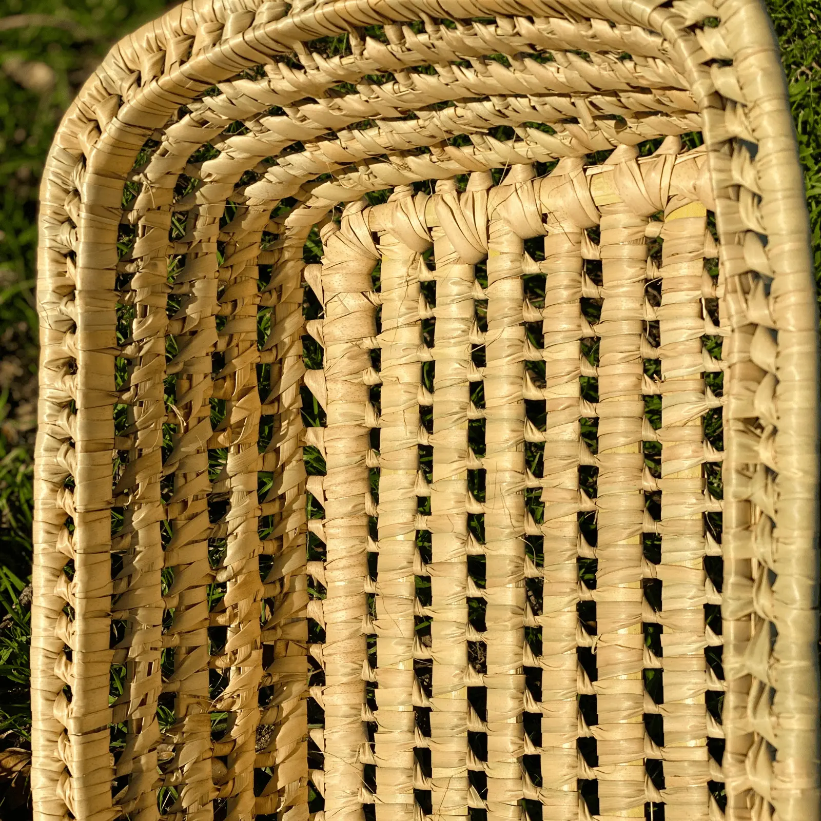 Rectangular natural cane basket with edging - Image 3