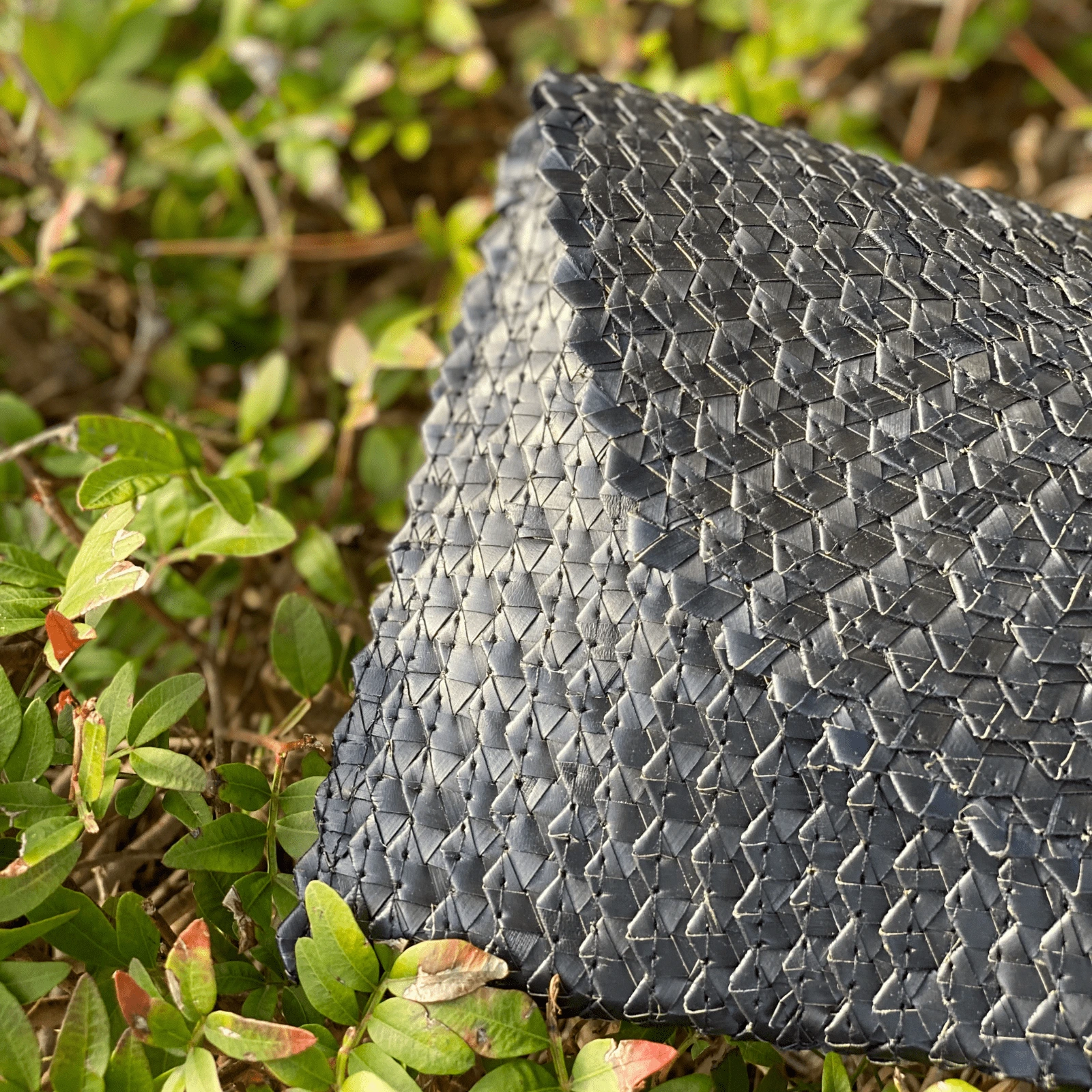 Black clutch bag made in Bali - Image 3