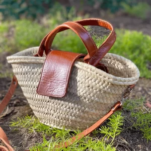 Reinforced Palm Bag with Flap and Natural Leather Handle