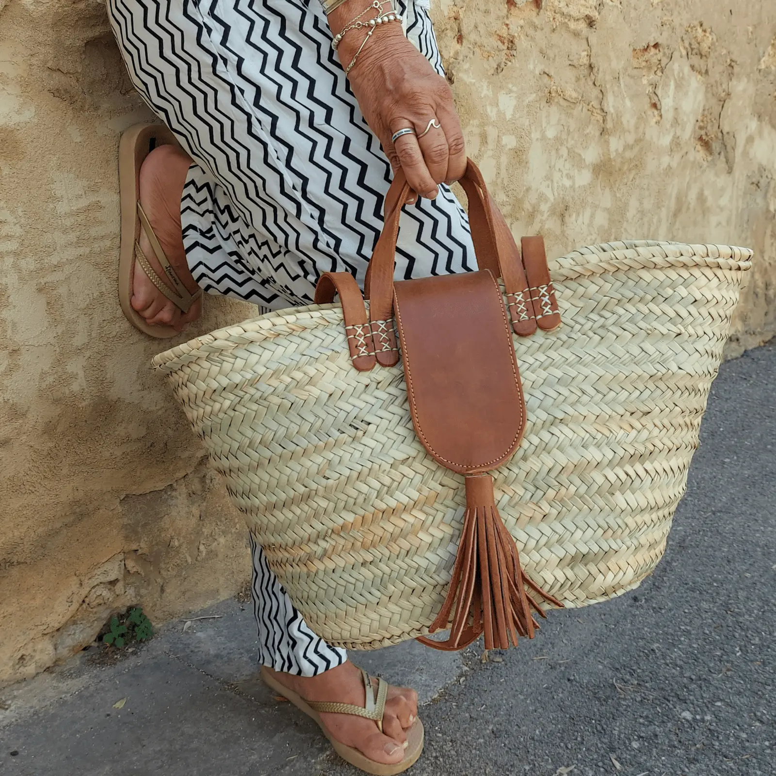Reinforced Palm Bag with Flap and Double Leather Handle - Image 3