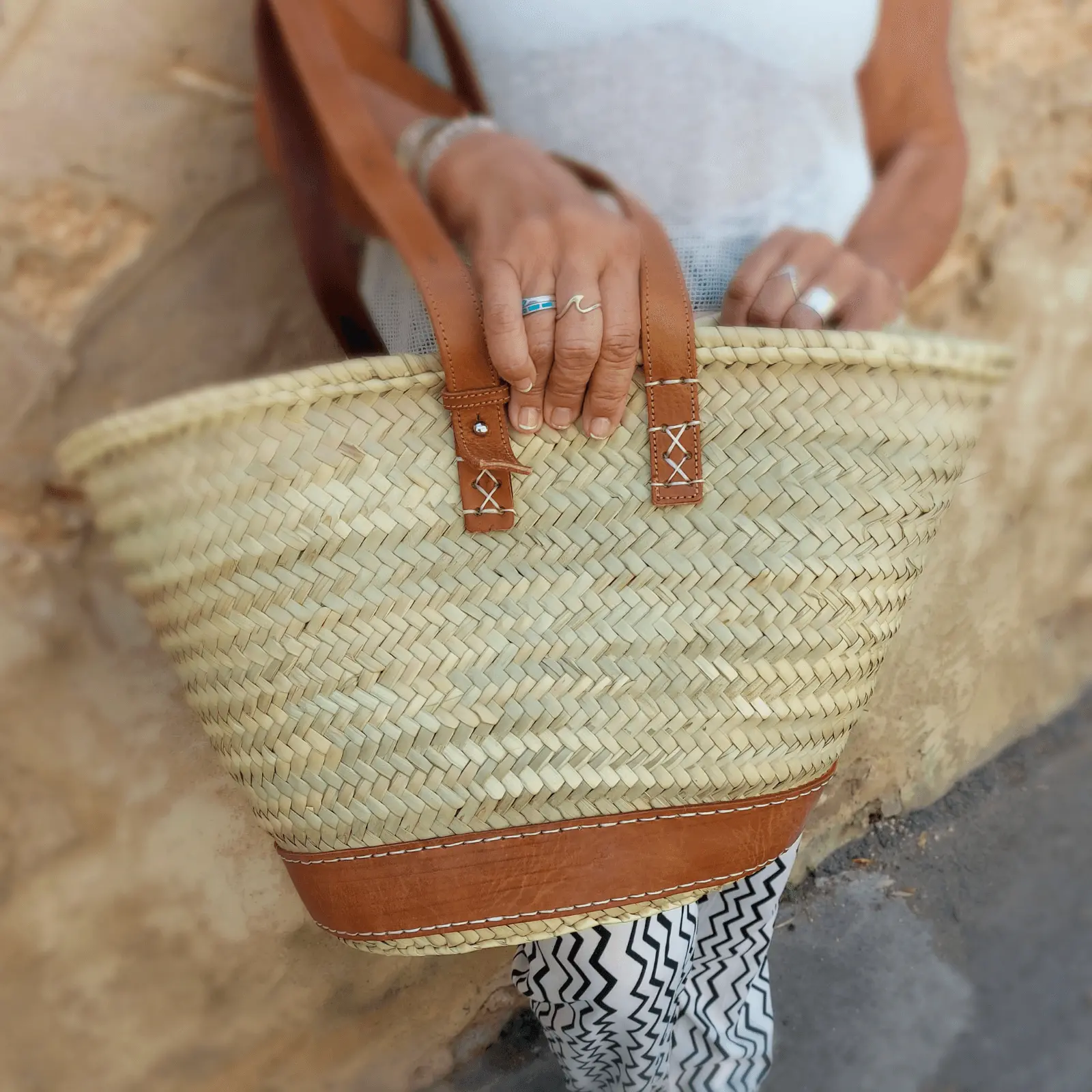 Bolso de Palma Reforzado con Base de Cuero y Asa de Piel - Imagen 2
