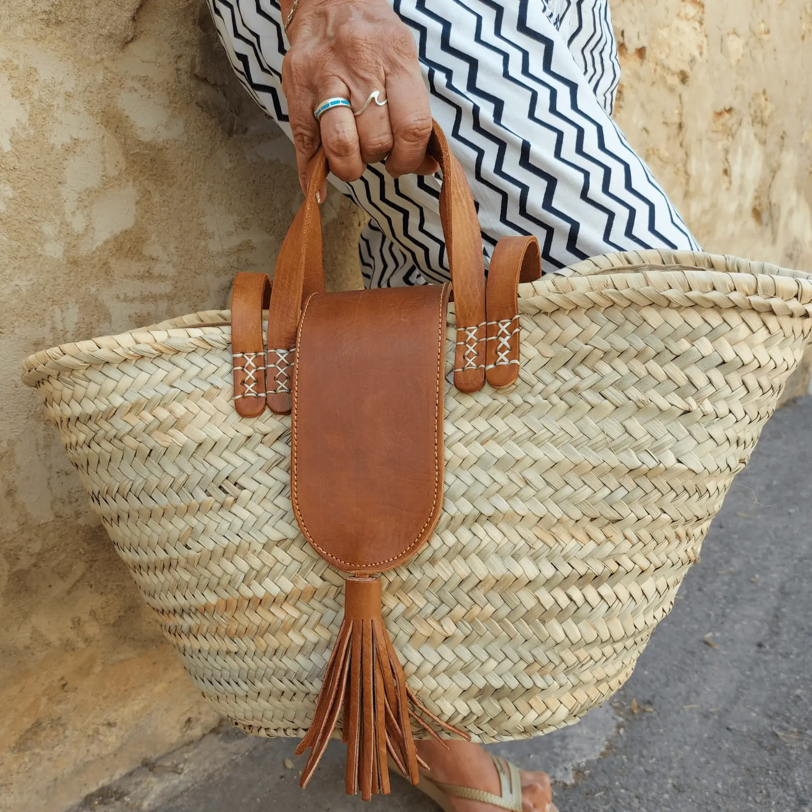 Reinforced Palm Bag with Flap and Double Leather Handle - Image 2