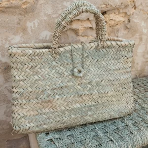 Rustic palm bag with fold and bulrush handle