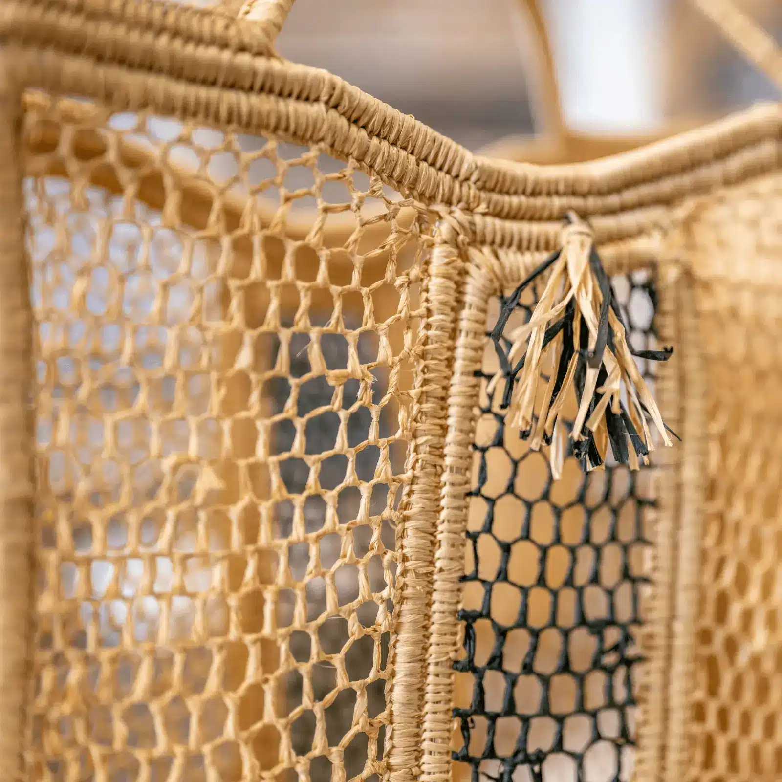 Openwork raffia bag with black details - Image 4