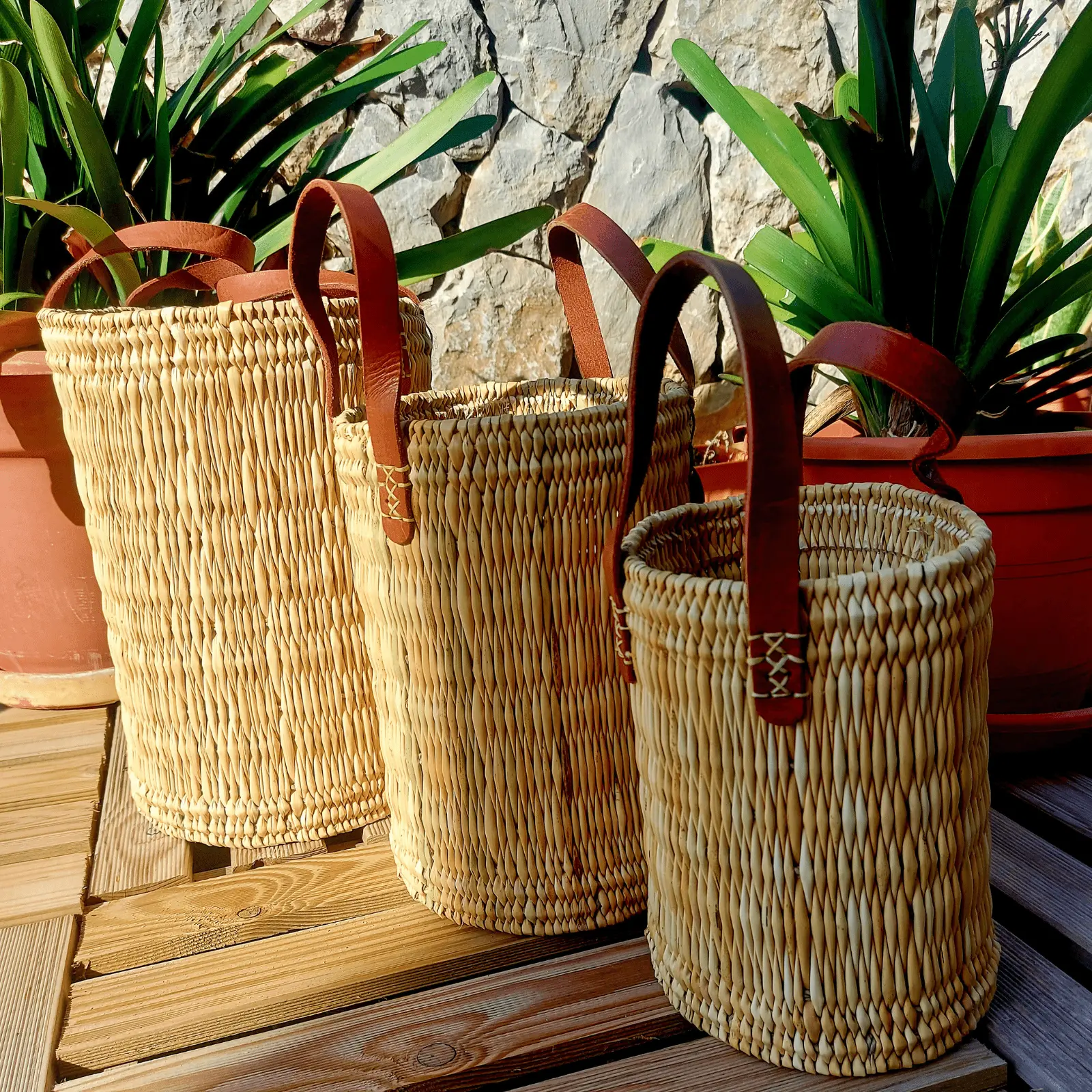 Round Reed Bag with Leather Handles - Image 4
