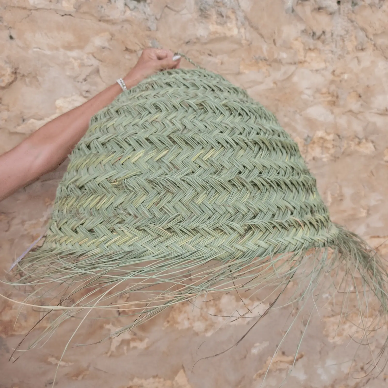 Round Esparto Lamp - Image 4