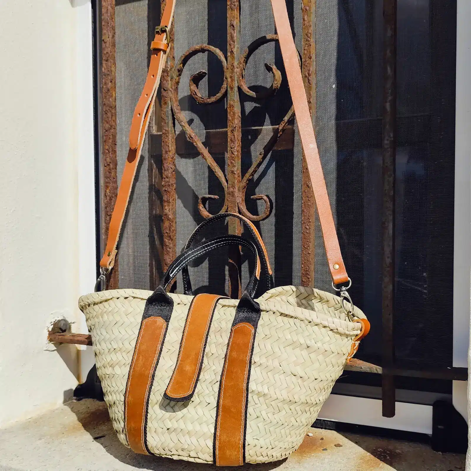 Palm Bag with Magnet Flap and Double Bicolor Handles - Image 2