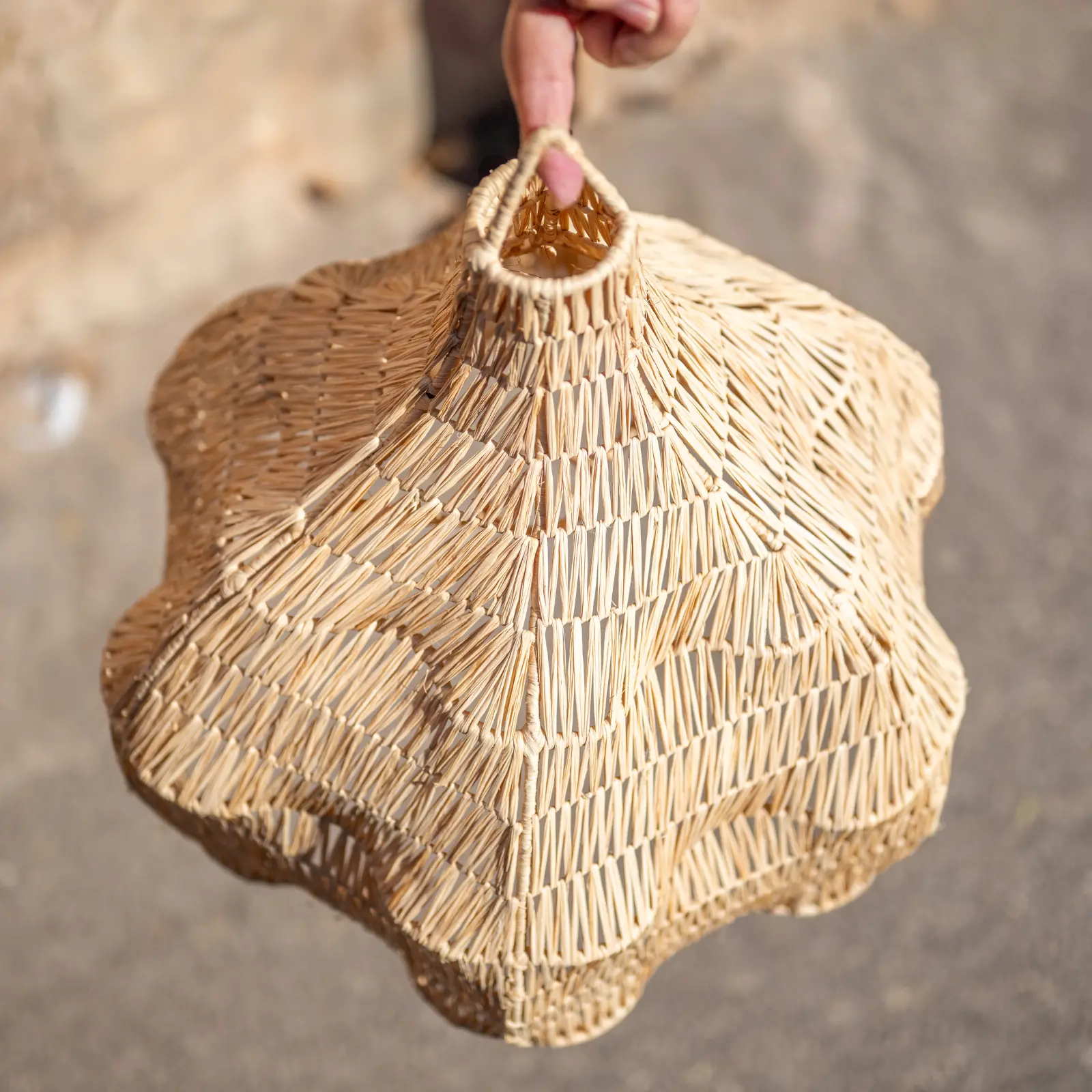 Natural Raffia Wave Lamp - Image 2
