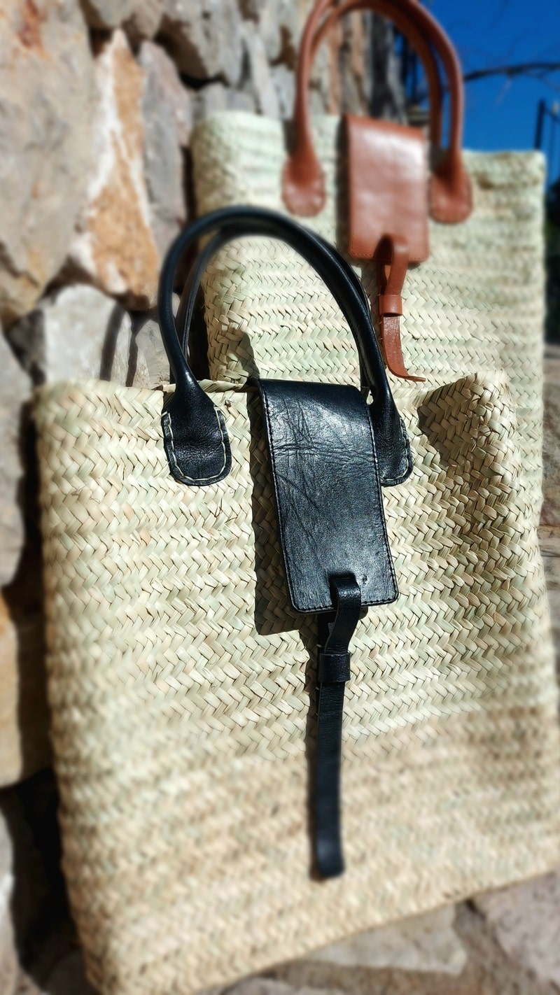 Bolso Palma Rectangular con Solapa de Piel Negra 37×37 cm - Image 4