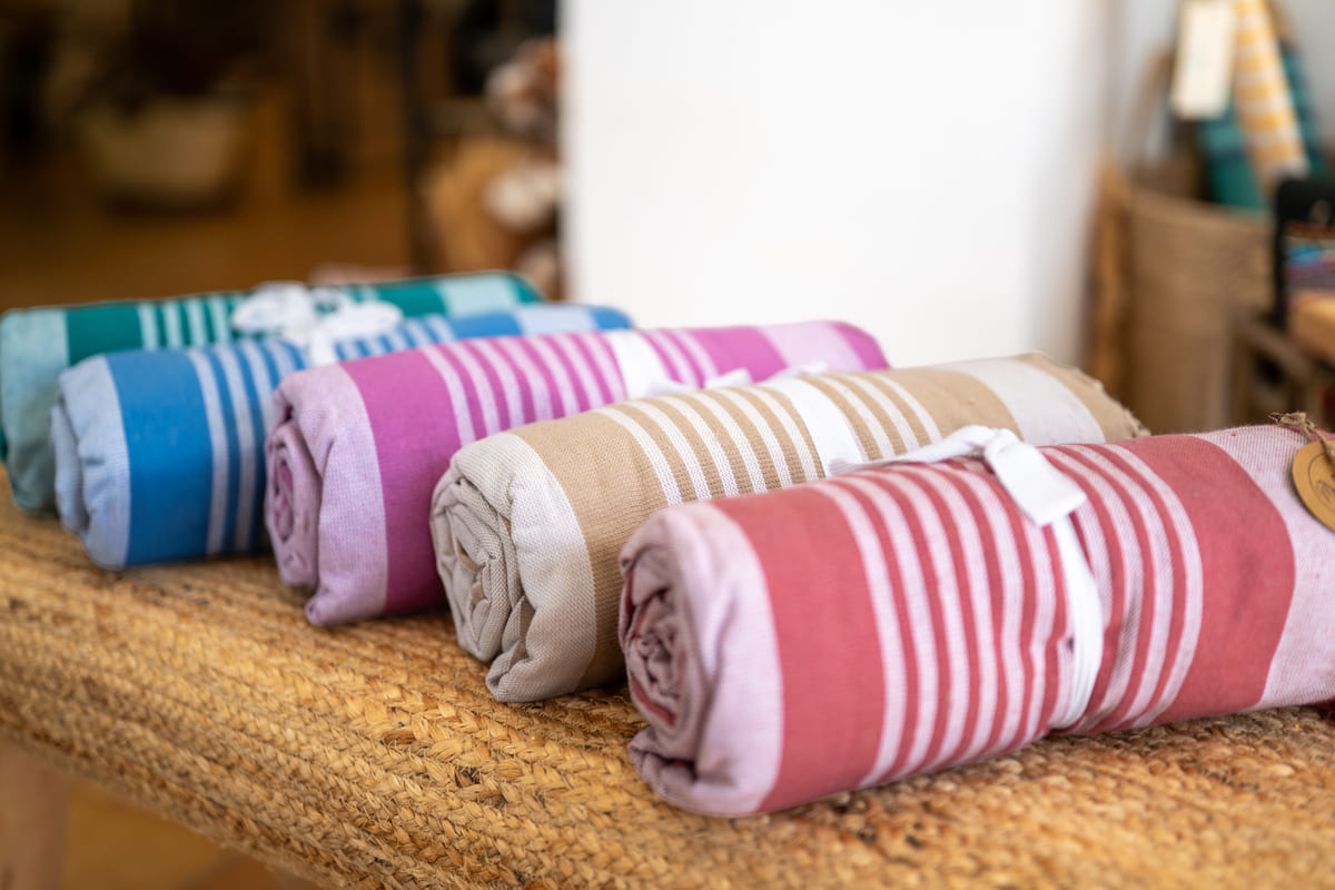 Fouta de Algodón con Toalla de Colores 100x180 cm - Image 3